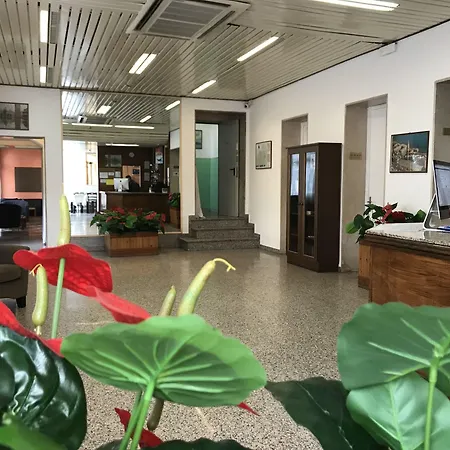Colombo Hotel 3*