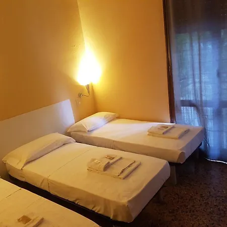 Hotel Colombo 3*