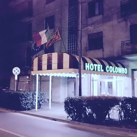 Hotel Colombo 3*