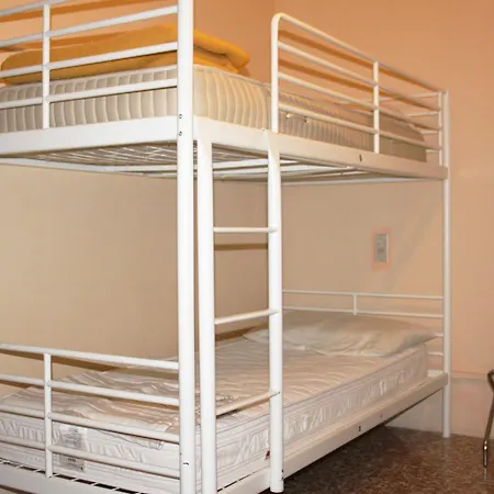 Colombo Hotel 3*