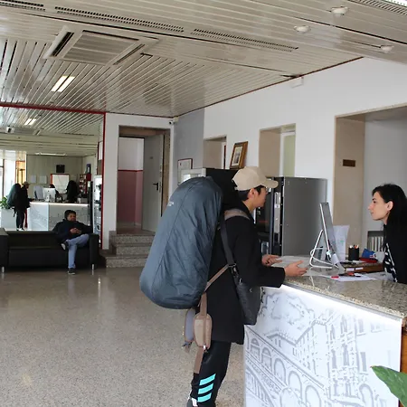 コロンボ ホテル マルゲーラ